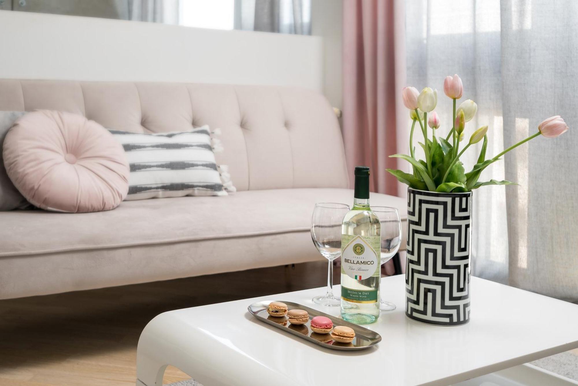 Air-Conditioned Premium Loft Warsaw Skyline Only 900 M To Central Station ภายนอก รูปภาพ